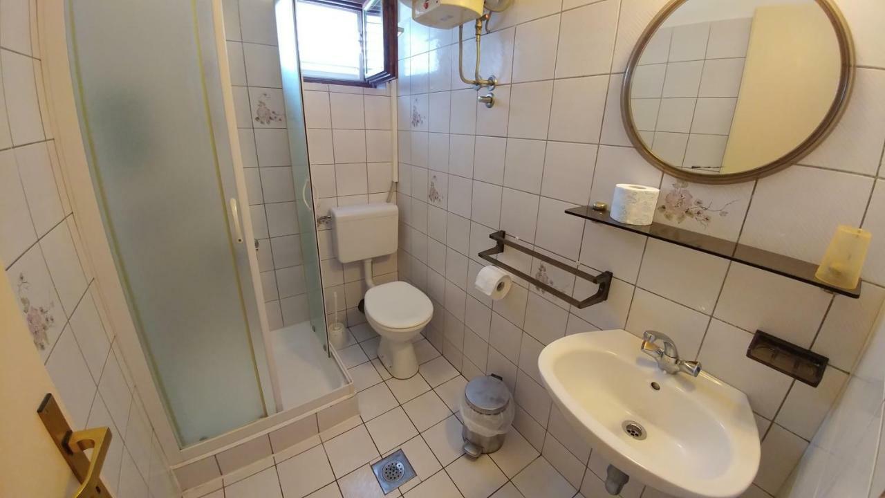 Apartments Dora Banjol Exteriör bild